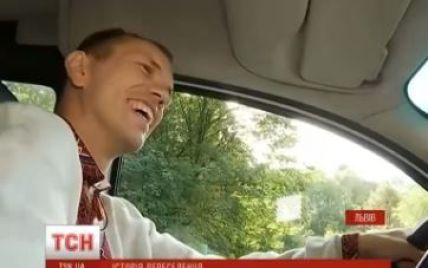 У Львові таксист-переселенець з Донбасу став місцевою зіркою, зумівши розпочати життя "з нуля"