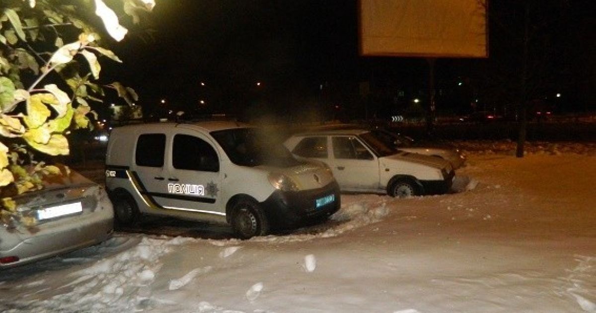 У Києві чоловік відібрав у підлітків гроші, погрожуючи їм пістолетом_2 / © ГУ НП у г. Киеве