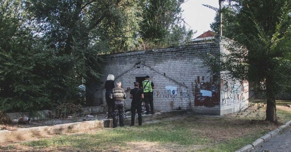 Тіло виявив охоронець: у Дніпрі на території школи помер чоловік