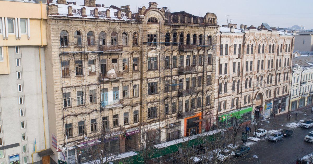 Конфлікт родини депутата і бізнесмена-спонсора сепаратистів: що передувало пожежі в історичній будівлі в центрі Києва