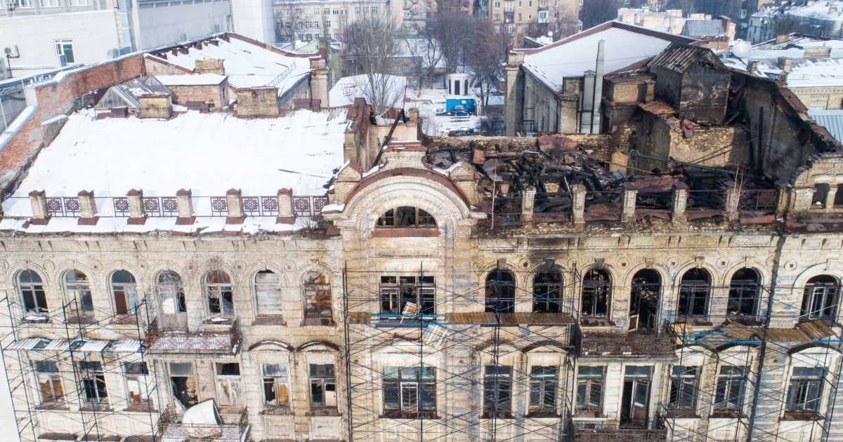 Київ, пожежа у будівлі_5 / © УНІАН