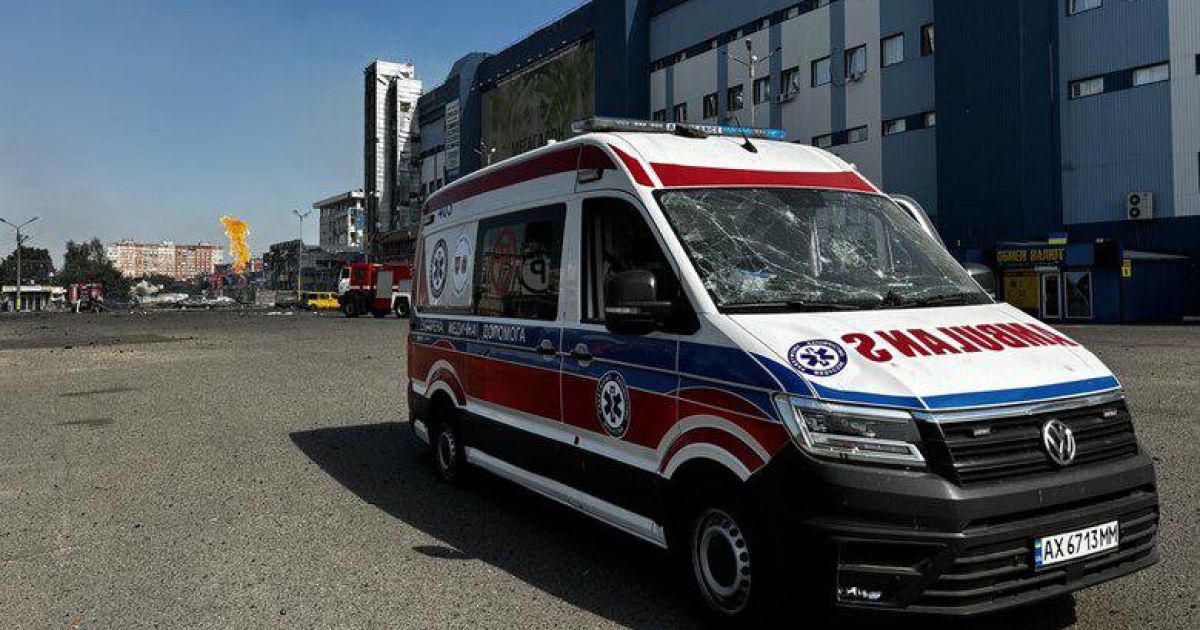 1 вересня постраждали працівники ДСНС і "швидкої допомоги", які приїхали на виклик Фото: міський голова Харкова Ігор Терехов