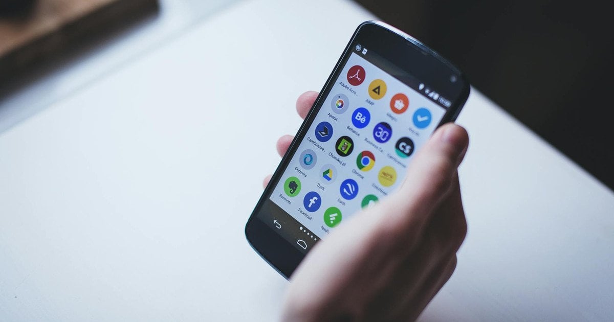 Смартфон із застосунками