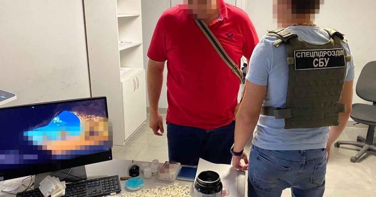 Іноземець прилетів на відпочинок до Одеси з партією кокаїну на 1 мільйон гривень