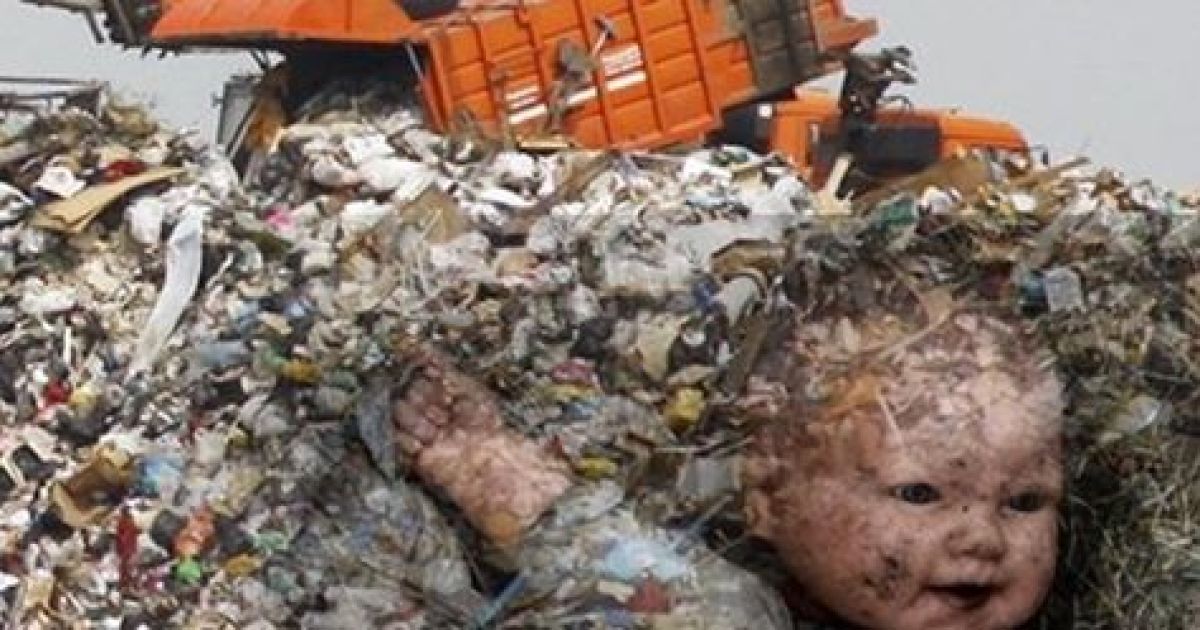 У Київській області мати викинула новонароджене немовля на смітник