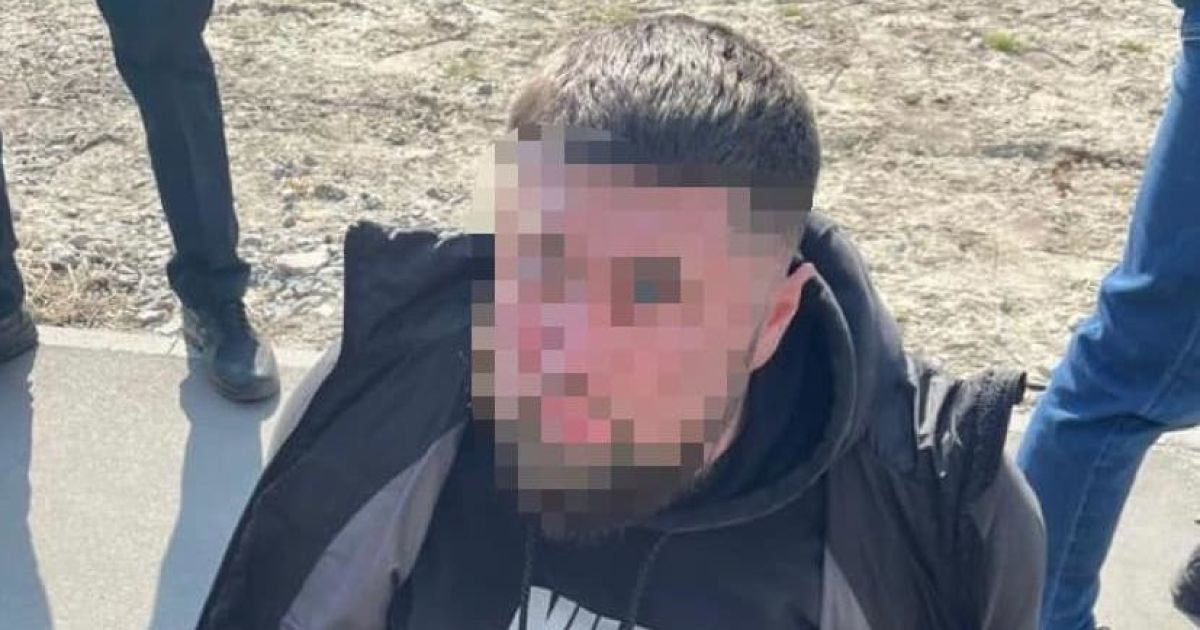 У Києві затримано росіянина, який перевозив вогнепальну зброю та боєприпаси: фото