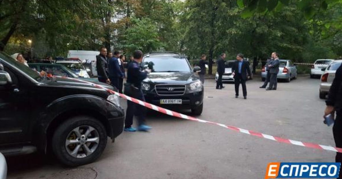 В Киеве на пороге дома застрелили мужчину