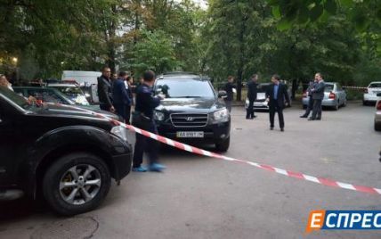 У Києві на порозі дому застрелили чоловіка