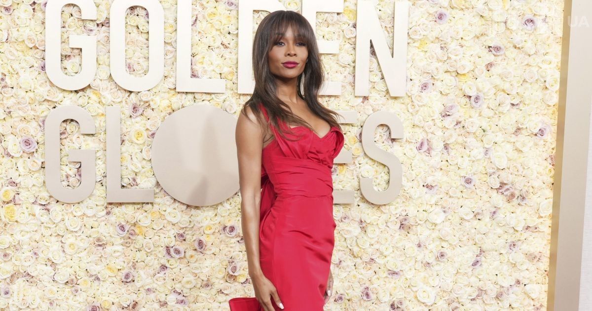 Zuri Hall Stuns at the Golden Globes in Red Dress by Oscar de la Renta