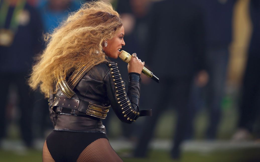 Бейонсе поразила выступлением на матче / © Getty Images