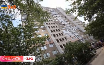 Пішки на 16 поверх: мешканцям багатоповерхівки у Києві майже 2 місяці не ремонтували ліфт (відео)