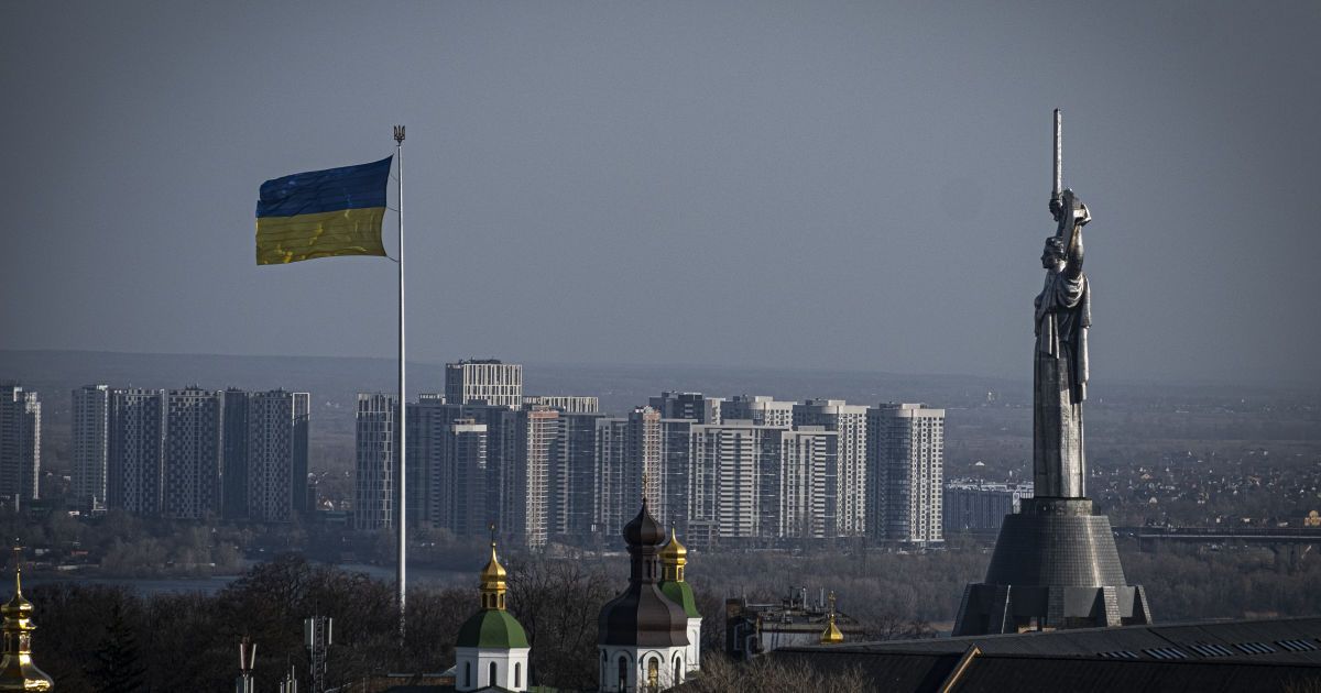 Ночью над Киевом сбили несколько российских ракет — МВД