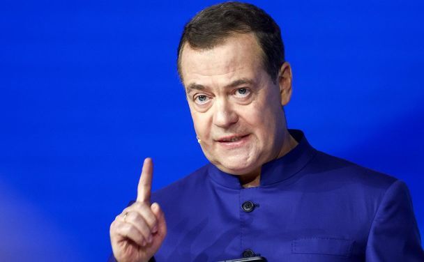 Медведєв пригрозив країнам ЄС новими ударами після атаки дрона в Румунії