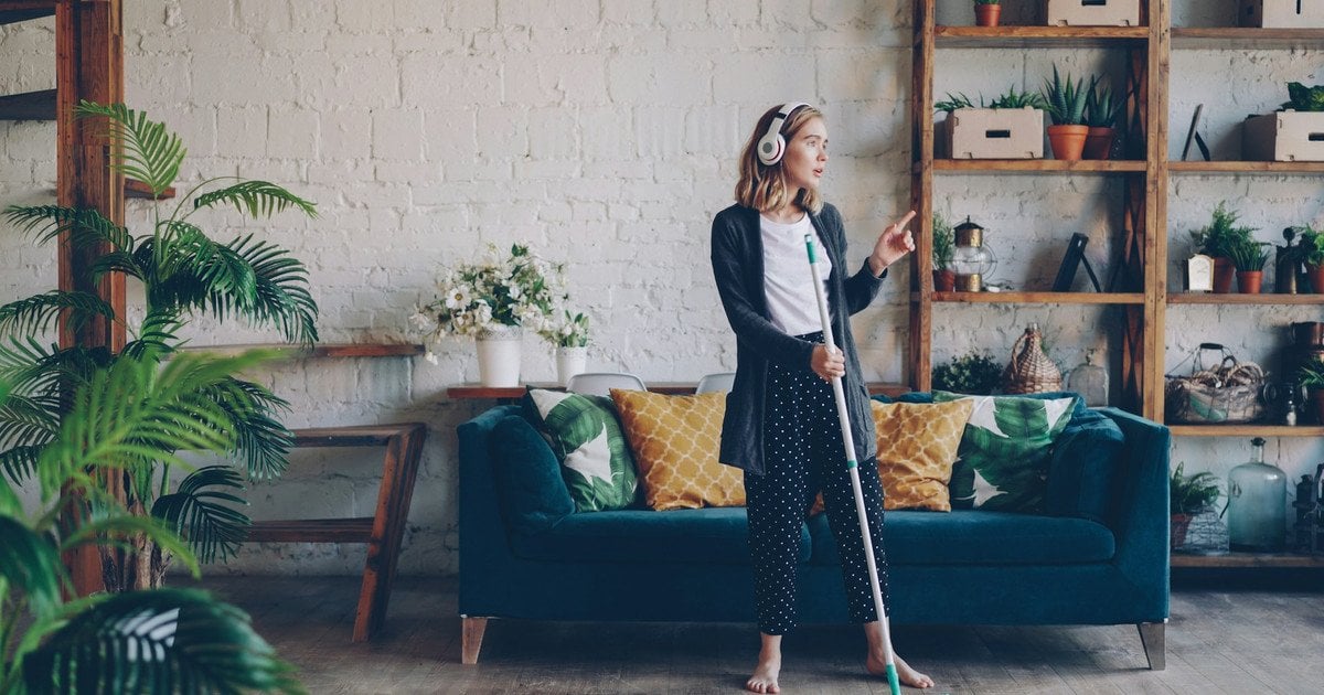 Чому не можна мити підлогу у п’ятницю