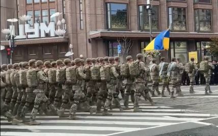 Первая репетиция военного парада на Крещатике: видео