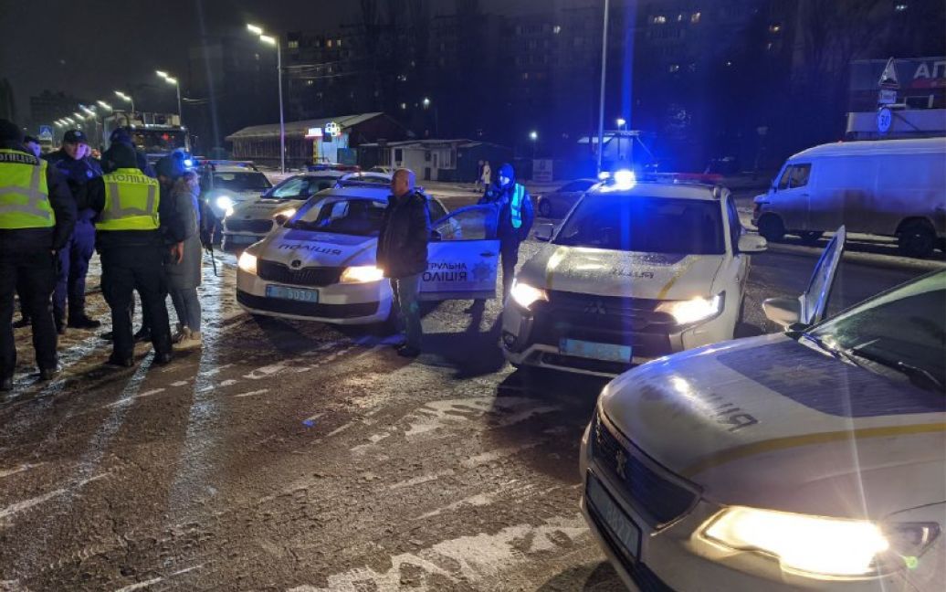Заступился за женщину: в Киеве мужчину зарезали прямо посреди улицы, фото 2