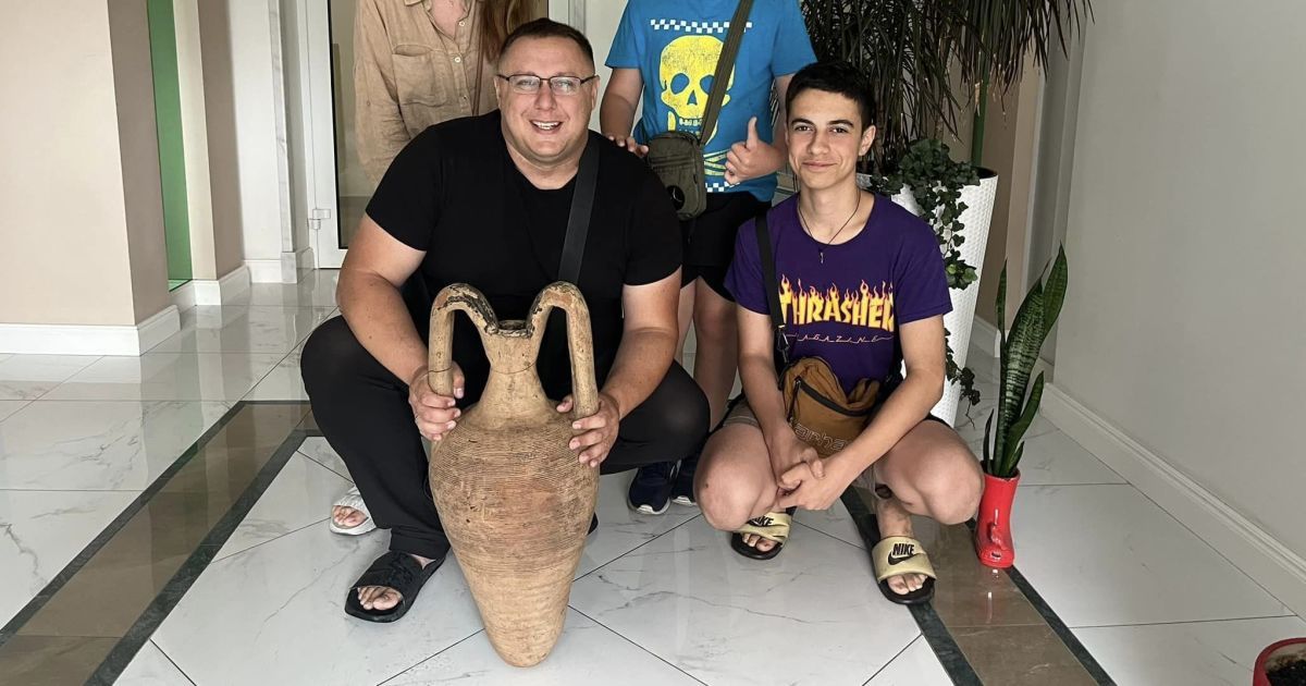 На одесском побережье была найдена византийская амфора. Фото: Херсонский областной краеведческий музей.