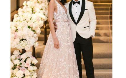 В роскошном платье с глубоким декольте: Шанель Иман поделилась снимками со своей свадьбы