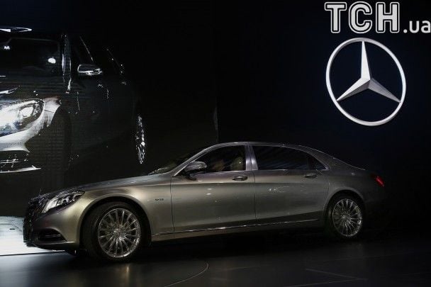 В багаж короля входят два Mercedes-Benz S600 / © Getty Images