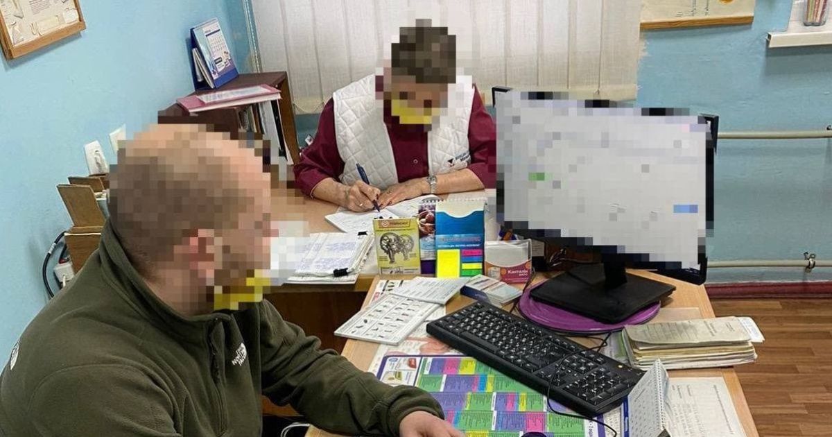 Медики однієї з лікарень Києва організували схему з фейковою вакцинацією від коронавірусу