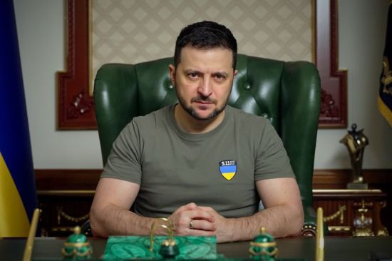 Відключення електрики: Зеленський назвав регіони, де найбільше сидять без світла