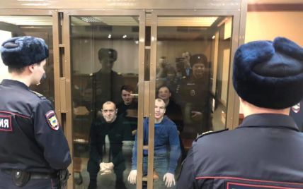В России оставили под арестом третью четверку военнопленных украинских моряков