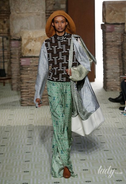 Коллекция Lanvin прет-а-порте сезона осень-зима 2019-2020 / © East News