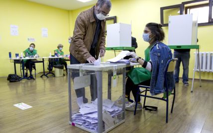 У Грузії відбувається другий тур парламентських виборів: опозиція відмовилася від участі