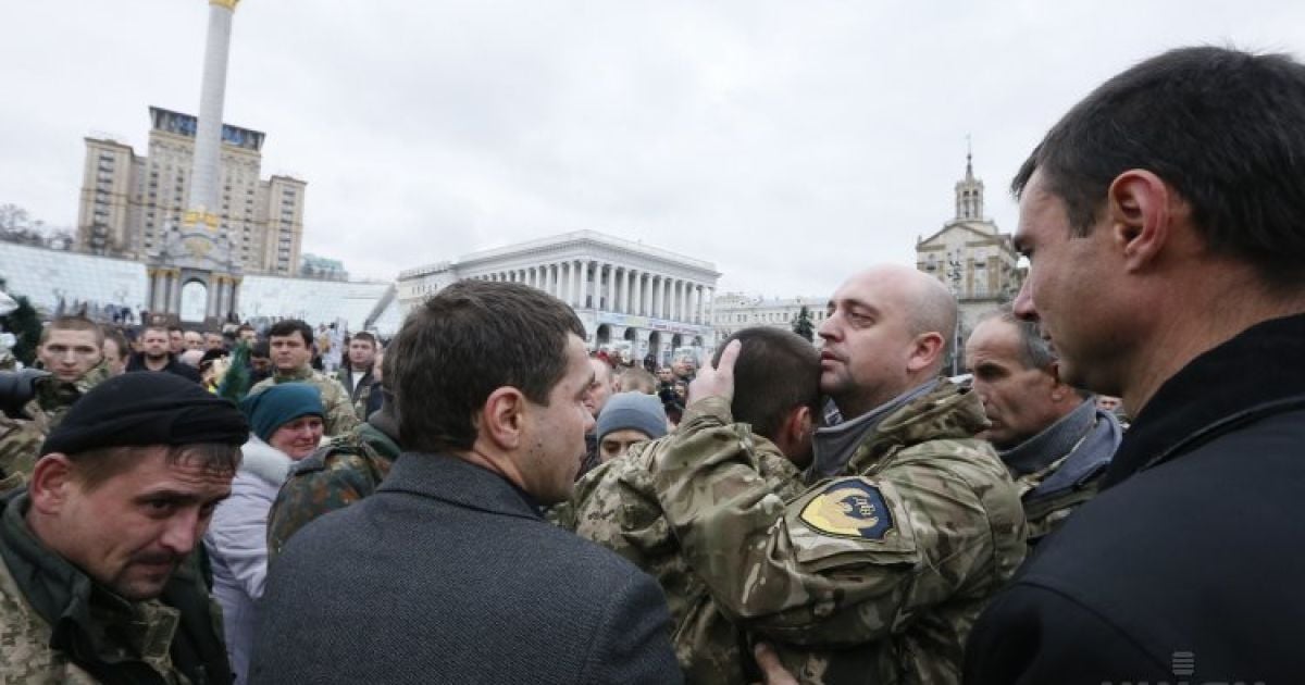 На Майдані Незалежності попрощалися з мужніми бійцями "Айдару". / © УНІАН