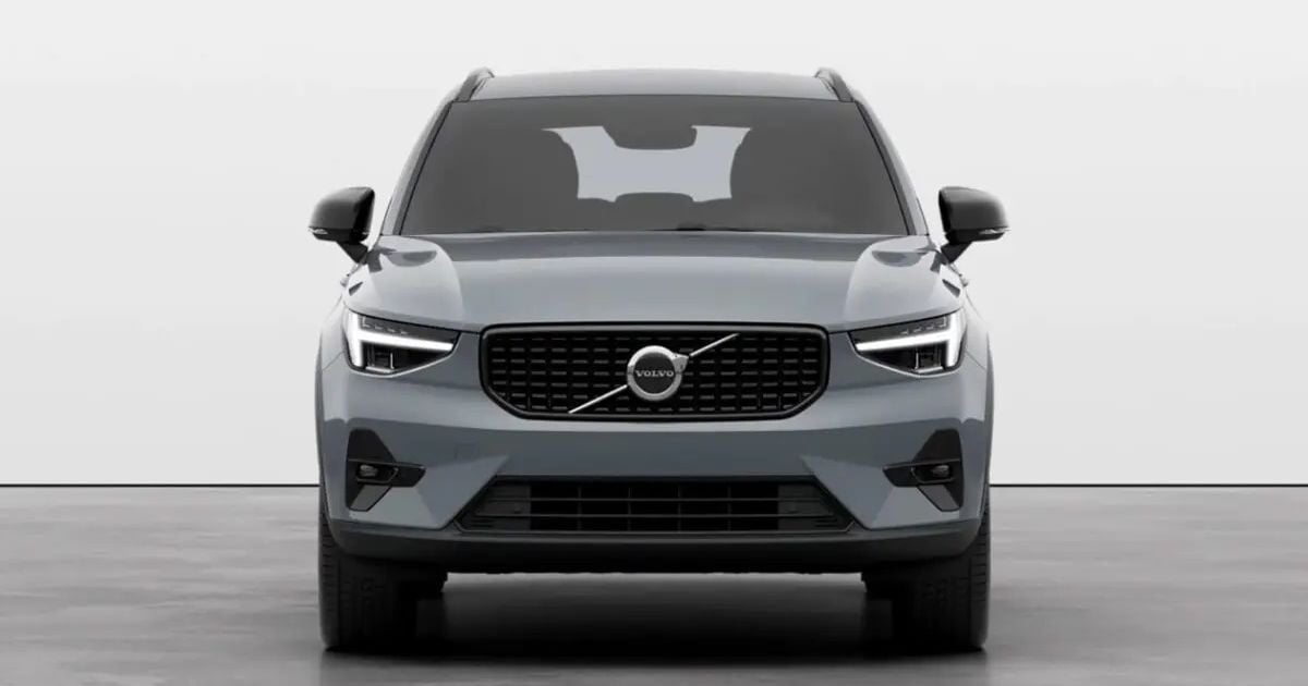 Volvo випустила на український ринок оновлену версію популярного кросовера