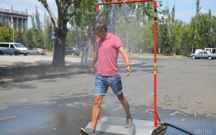 В жару в Киеве поставят два десятка рамок-распылителей воды
