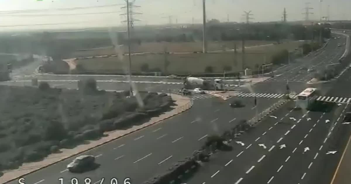 В Сети появилось видео ракетного удара по оживленному шоссе в Израиле