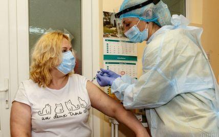 Вакцинація від коронавірусу: в Україні за добу щепили понад 81 тисячу людей