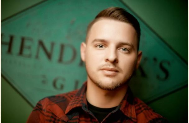 Чоловіча стрижка для круглої форми обличчя