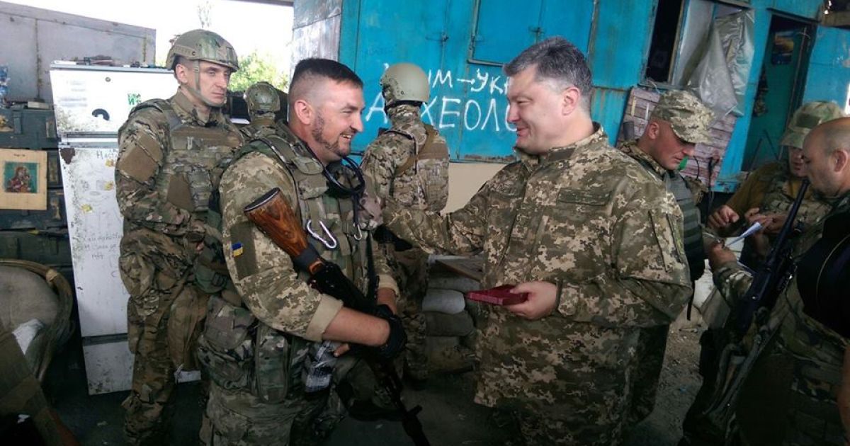 Сейчас могла быть восьмая волна мобилизации – Порошенко