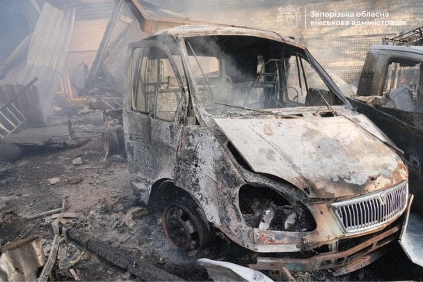 Росія вдарила авіабомбою по гаражному кооперативу / © Очільник Запорізької ОВА Іван Федоров
