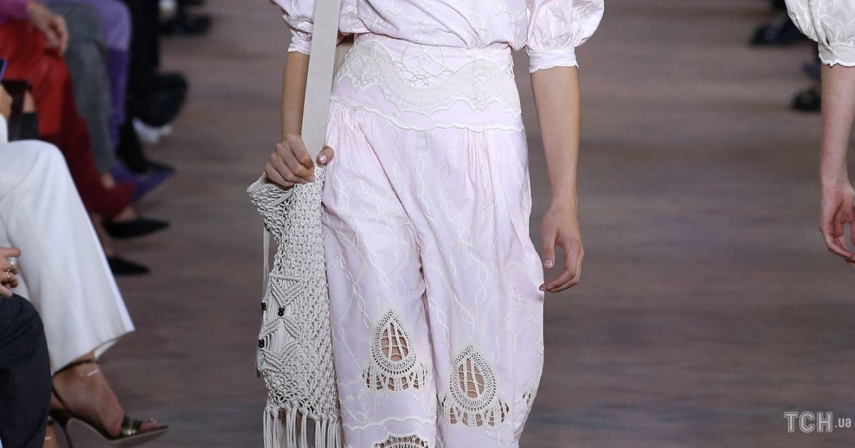 Колекція Alberta Ferretti прет-а-порте сезону весна-літо 2021 / © East News