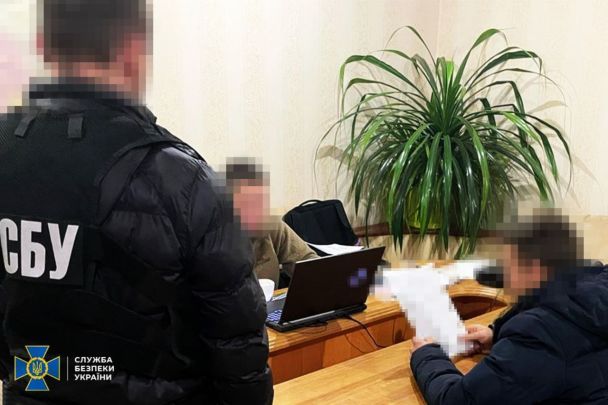 Задержанный подозреваемый / © СБУ