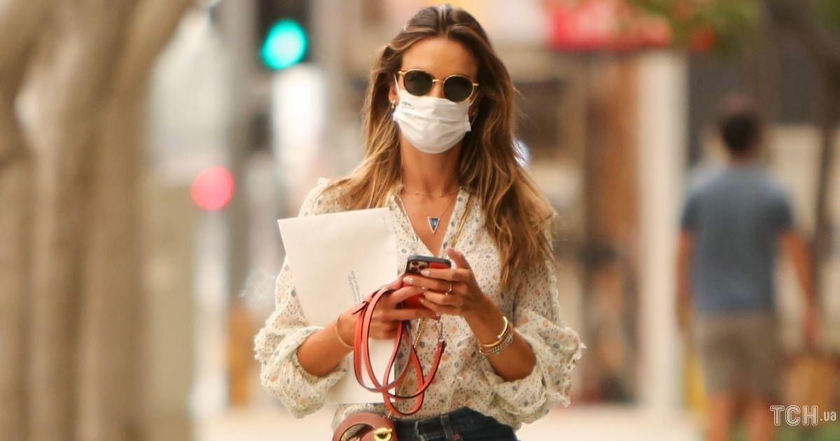 Алессандра Амбросио