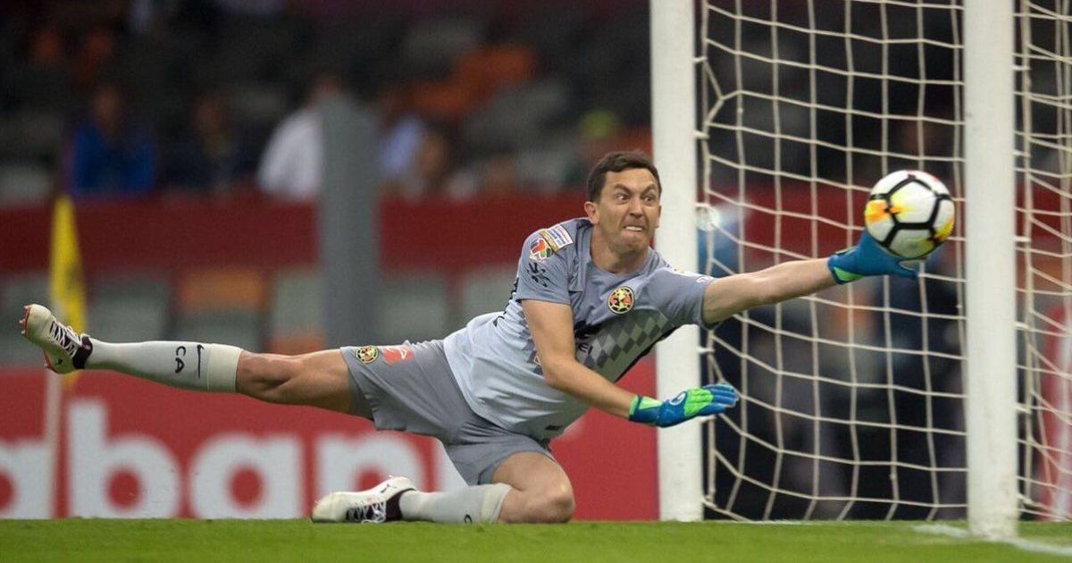 Наче блискавка: аргентинський воротар завдяки неймовірній швидкості здійснив сейв року