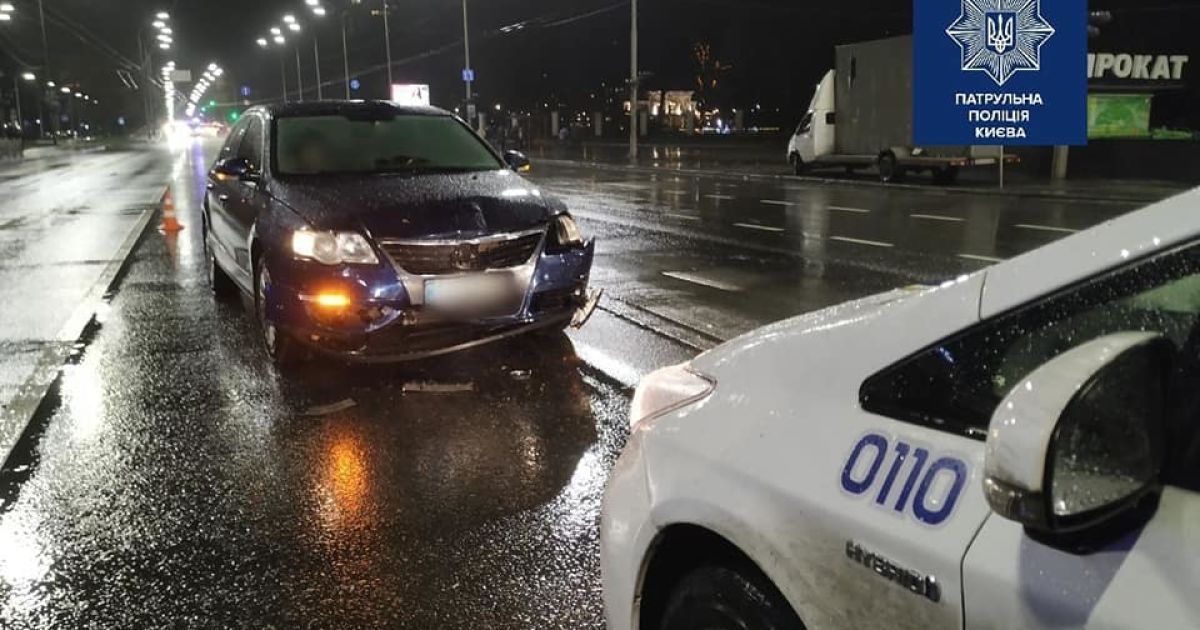 ДТП на проспекті Академіка Глушкова у Києві