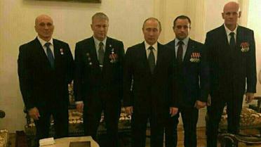 Награжден Путиным "Вагнер" (справа) / © Фото из социальных сетей