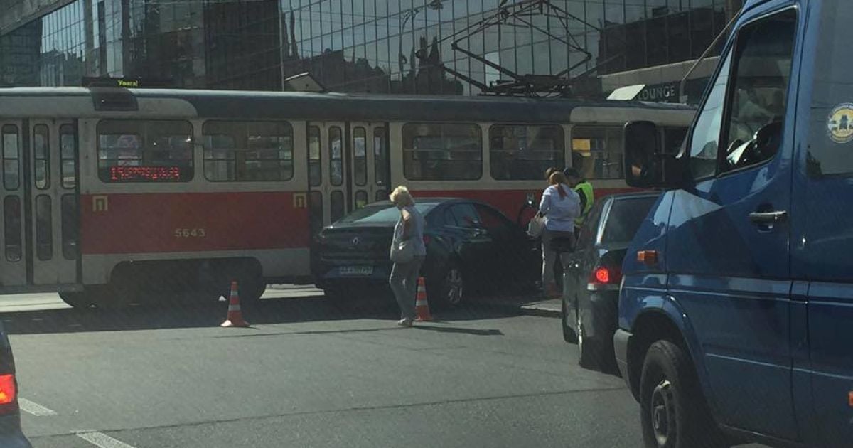 трамвай дтп_3 / © facebook.com/dtp.kiev.ua
