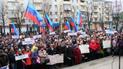 Несколько сотен митингующих требовали деньги от Киева.