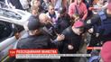 У суда в Славутиче люди едва не совершили самосуд над подозреваемыми в убийстве Юрия Булата
