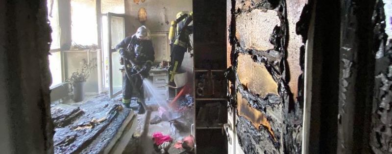 В Киеве 10-летняя девочка получила ожоги, пытаясь самостоятельно потушить пожар в квартире