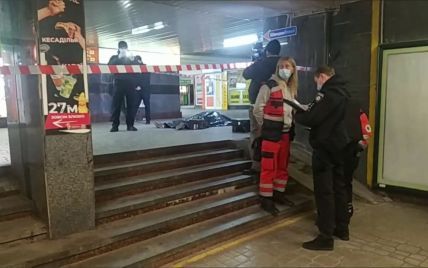 У Києві на Майдані Незалежності невідомий на смерть зарізав чоловіка