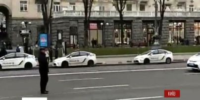 Біля стін КМДА знайдений підозрілий пакунок
