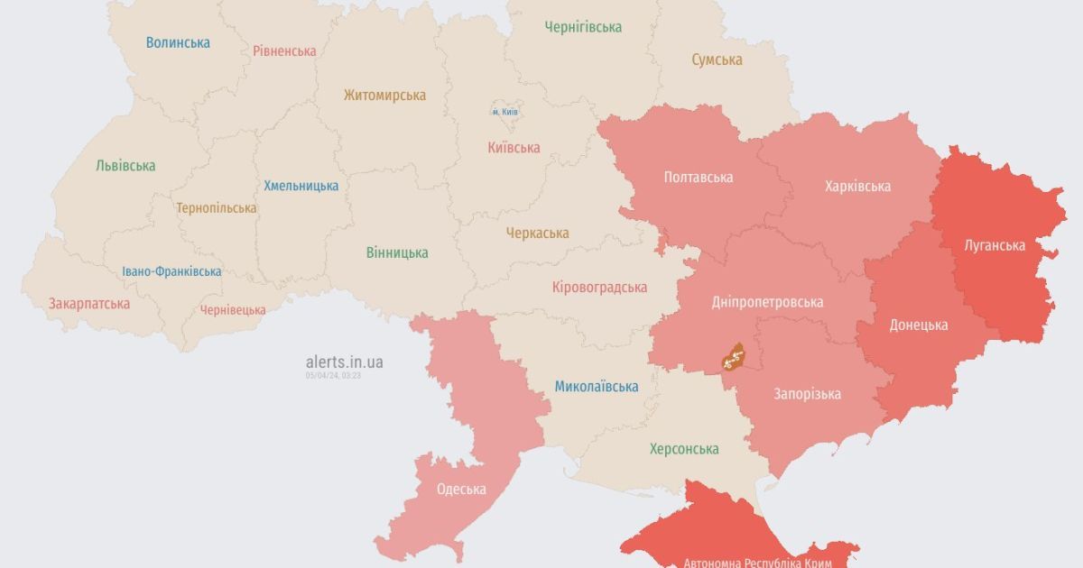 Часть Украины покраснела от воздушной тревоги: названа причина