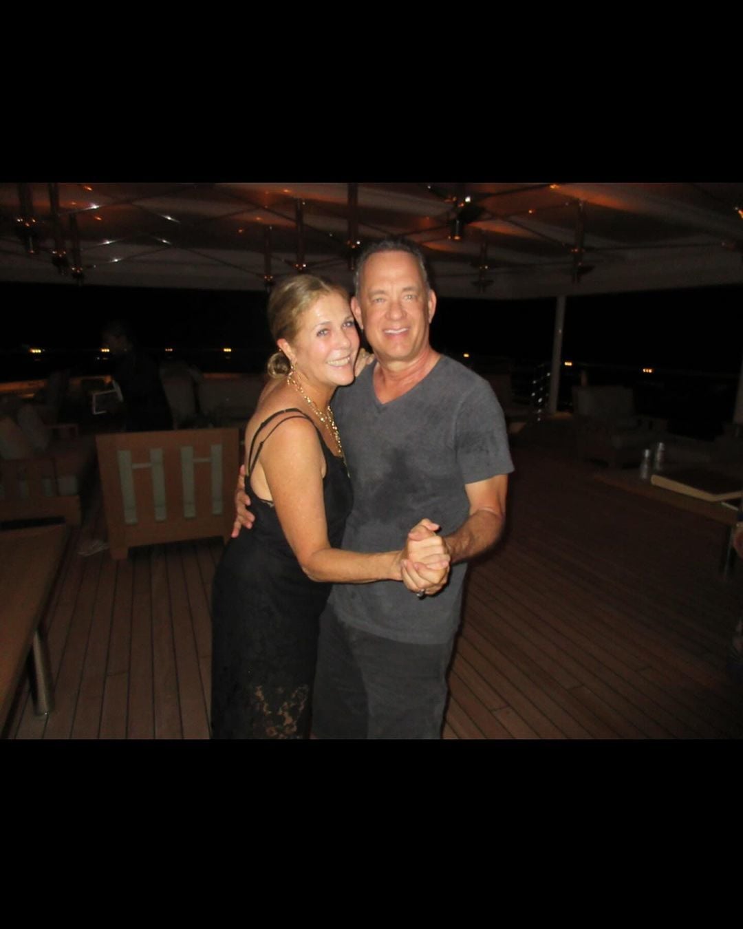 Том Хэнкс с женой. Фото: Instagram Риты Уилсон / © 